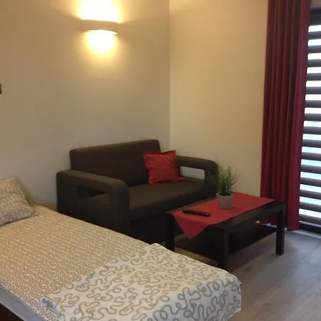 Monique Wrzosowo (Kamien)